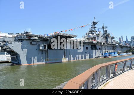 New York, USA. 28th May, 2023. Amphibious assault ship, USS WASP (LHD-1) from Norfolk, Virginia is seen at pier 88 as Fleet week is celebrated in New York, NY on May 28, 2023. (Photo? by Efren Landaos/Sipa USA) Credit: Sipa USA/Alamy Live News Stock Photo