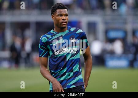 Milan, Italy. 27th May, 2022. Milan, Food Festival State-of-the-art food -  In the photo Franco Berrino Credit: Independent Photo Agency/Alamy Live  News Stock Photo - Alamy