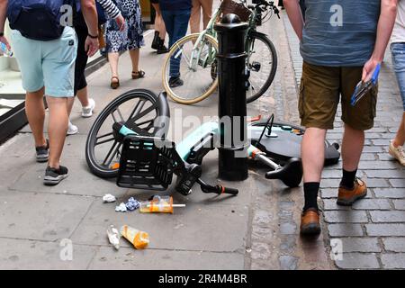 London, UK. 28th May, 2023. Hire bikes blocking the pavement. Crowds pack the West End for Ride London 2023 Credit: JOHNNY ARMSTEAD/Alamy Live News Stock Photo