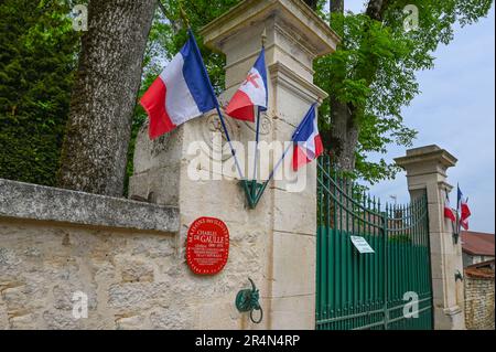 Flags decorate the entrance to La Boisserie, the home of French president  and general Charles De Gaulle in Colombey-les-Deux-Eglises, France Stock  Photo - Alamy