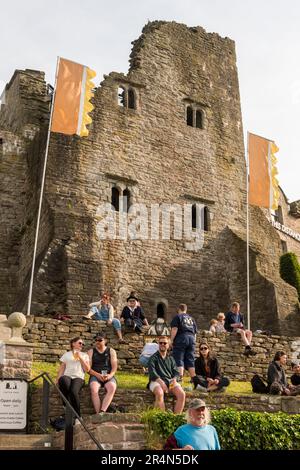 Visitors to the annual Hay Festival of literature in the famous 'book town' of Hay-on-Wye, Herefordshire, UK Stock Photo