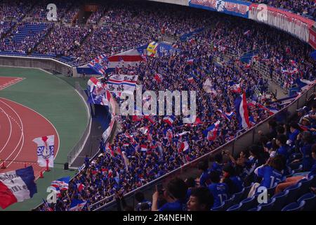 Yokohama F. Marinos fans at Nissan Stadium Stock Photo