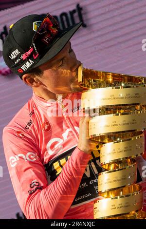 Rome, Italy. 28th May, 2023. Primo Rogli? of Slovenia, Team Jumbo-Visma - Pink Leader Jersey celebrates at podium with the Trofeo Senza Fine as final overall race winner during the 106th Giro d'Italia 2023. 106th Giro d'Italia 2023, Stage 21 a 126km stage from Rome to Rome/#UCIWT. Credit: SOPA Images Limited/Alamy Live News Stock Photo