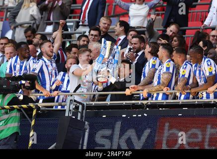 London, UK. 29th May, 2023. Sheffield Wednesday owner Dejphon Chansiri is handed the trophy during the Sky Bet League 1 match at Wembley Stadium, London. Picture credit should read: David Klein/Sportimage Credit: Sportimage Ltd/Alamy Live News Stock Photo