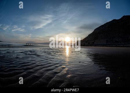 West Shore Beach, Llandudno, North Wales - Evening Sunset at this hidden gem Stock Photo
