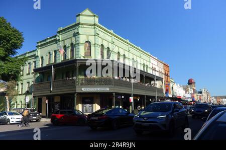 Busy afternoon at the Newtown Hotel, King Street, Newtown, Sydney, NSW, Australia. No MR or PR Stock Photo