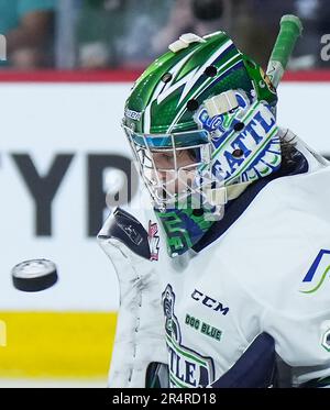 Seattle Thunderbirds Goalie Thomas Milic (35) Stops Quebec Remparts ...