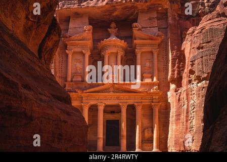 Al Khazneh, aka The Treasury at Petra, jordan. unesco world heritage site Stock Photo