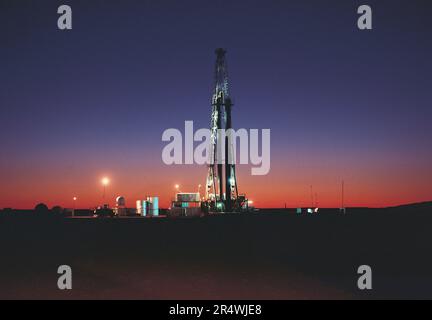 Australian Land Rig Onshore land rig in oil and gas industry Stock Photo - Alamy