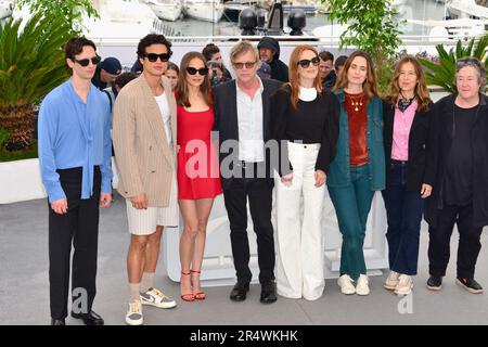 Julianne Moore attending the Louis Vuitton show during PFW Womenswear  Fall/Winter 22/23 in Paris, France on March 7, 2022. Photo by Julien  Reynaud/APS-Medias/ABACAPRESS.COM Stock Photo - Alamy