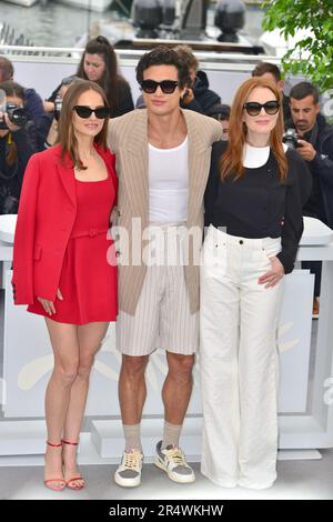 Julianne Moore wore Louis Vuitton @ May December Cannes photocall