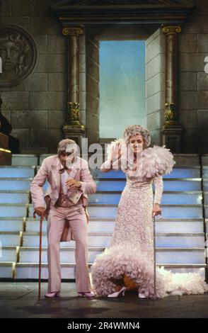 Francis Perrin and Charlotte de Turckheim in a number during the TV ...