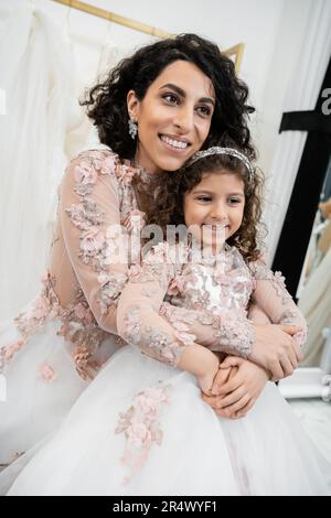 mother and daughter wedding outfits