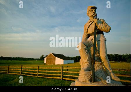 Statue of a civil war Union soldier at Gettysburg battlefield in Gettysburg National Military Park, Gettysburg, Pennsylvania, USA Stock Photo