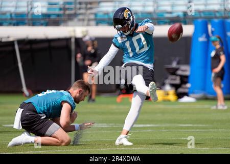 Jacksonville Jaguars kicker Brandon McManus (10) talks with teammates  during an NFL football practice, Tuesday, May 30, 2023, in Jacksonville,  Fla. (AP Photo/John Raoux Stock Photo - Alamy