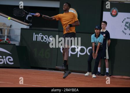 Paris, Paris, France. 31st May, 2023. GAEL MONFILS of France return the ball to SEBASTIAN BAEZ of Argentina during the Day 3 of the French Open 2023, Grand Slam tennis tournament at the Roland-Garros Stadium - Paris France.Gael Monfils won : 3-6 6-3 7-5 1-6 7-5 (Credit Image: © Pierre Stevenin/ZUMA Press Wire) EDITORIAL USAGE ONLY! Not for Commercial USAGE! Stock Photo