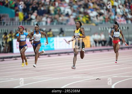 Shericka JACKSON running the 4x100m relay at the 2019 World Athletics ...