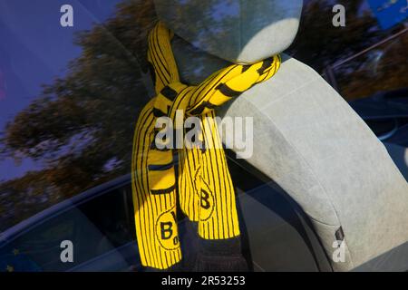 Fan scarf of Borussia Dortmund in a car, Dortmund, Ruhr area, North Rhine-Westphalia, Germany Stock Photo