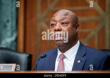 Washington, Vereinigte Staaten. 31st May, 2023. United States Senator Tim Scott (Republican of South Carolina), Ranking Member, US Senate Committee on Banking, Housing, and Urban Affairs questions the panel during a Senate Committee on Banking, Housing, and Urban Affairs hearing to examine countering China, focusing on advancing U.S. national security, economic security, and foreign policy, in the Dirksen Senate Office Building, in Washington, DC, Wednesday, May 31, 2023. Credit: Rod Lamkey/CNP/dpa/Alamy Live News Stock Photo