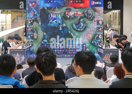 YANTAI, CHINA - MAY 27, 2023 - Young people take part in the Honor of Kings tournament in Yantai, East China's Shandong province, May 27, 2023. On May Stock Photo