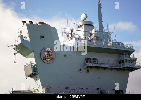 22/10/2021 Portsmouth UK HMS Prince Of Wales  R09  Is The Second In The Queen Elizabeth Class Aircraft Carriers And Is Designed To Operate Vertical Ta 2h2y4m3