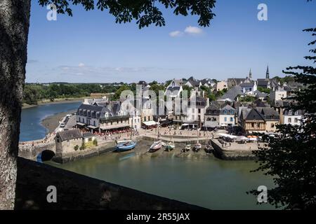 Auray (Brittany, north-western France): Saint-Goustan harbour Stock Photo