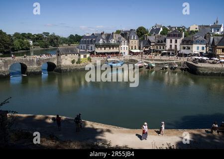 Auray (Brittany, north-western France): Saint-Goustan harbour Stock Photo