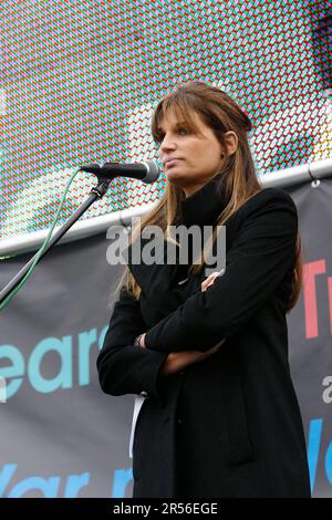 jemima khan  joins Anti War protesters in London's Trafalgar Square demonstrate against ten years of conflict in Afghanistan Stock Photo