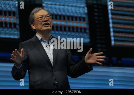 Taipei, Taiwan. 01st June, 2023. Charles Liang, CEO of Supermicro at a keynote during the COMPUTEX 2023. The COMPUTEX 2023 runs from 30 May to 02 June 2023 and gathers over 1,000 exhibitors from 26 different countries with 3000 booths to display their latest products and to sign orders with foreign buyers. (Photo by Walid Berrazeg/SOPA Images/Sipa USA) Credit: Sipa USA/Alamy Live News Stock Photo