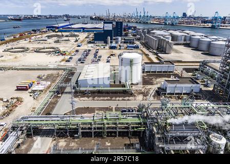 ROTTERDAM - An overview of the Neste refinery on the Maasvlakte. Biodiesel and soon also sustainable jet fuel are produced here. ANP JEFFREY GROENEWEG netherlands out - belgium out Stock Photo