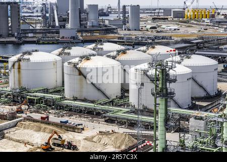 ROTTERDAM - An overview of the Neste refinery on the Maasvlakte. Biodiesel and soon also sustainable jet fuel are produced here. ANP JEFFREY GROENEWEG netherlands out - belgium out Stock Photo