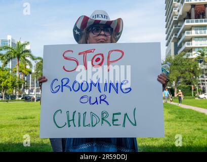 Miami, Florida, USA. 1st June, 2023. June 6, 2023, Miami, FL: Karyn Basile protests in front of a Midtown Miami Target as part of a boycott of the department store's selling pro-LGBTQ merchandise during LGBTQ Pride Month. (Credit Image: © Dominic Gwinn/ZUMA Press Wire) EDITORIAL USAGE ONLY! Not for Commercial USAGE! Stock Photo