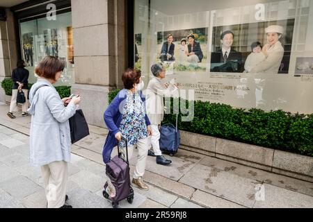 PHOTOS OF THE IMPERIAL COUPLE AT TAKASHIMAYA FLAGSHIP STORE Stock Photo