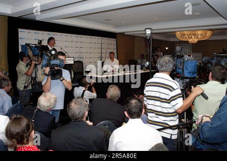 Australian Olympic swimmer Ian Thorpe announces his retirement in Sydney, Australia, on 21 November 2006. Stock Photo