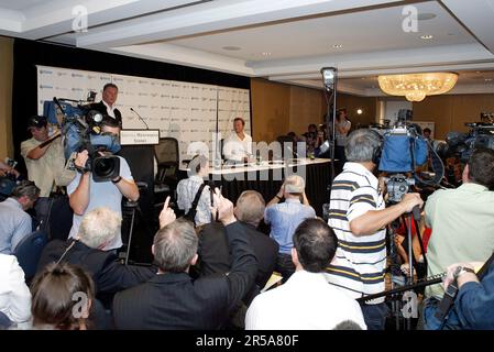 Australian Olympic swimmer Ian Thorpe announces his retirement in Sydney, Australia, on 21 November 2006. Stock Photo