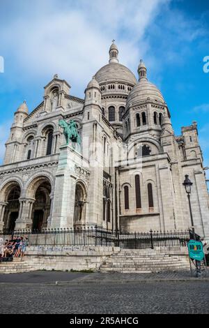 Paris, France - 09-10-2018: the beautiful Basilica of Montmartre Stock Photo
