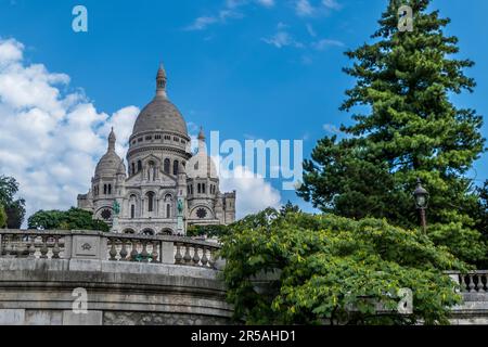 Paris, France - 09-10-2018: the beautiful Basilica of Montmartre Stock Photo