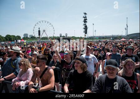 Nuremberg, Germany. 02nd June, 2023. Visitors wait for the performance of the German indie pop band Blond during the open-air festival Rock im Park in front of the Utopia Stage. Credit: Daniel Vogl/dpa/Alamy Live News Stock Photo