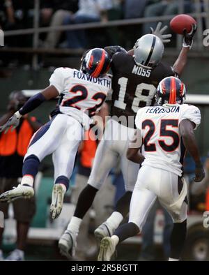 New York Jets vs. Denver Broncos. NFL Game. American Football League match.  Silhouette of professional player celebrate touch down. Screen in backgrou  Stock Photo - Alamy