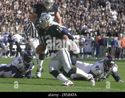 Las Vegas Raiders vs. Tampa Bay Buccaneers. NFL Game. American Football  League match. Silhouette of professional player celebrate touch down.  Screen i Stock Photo - Alamy