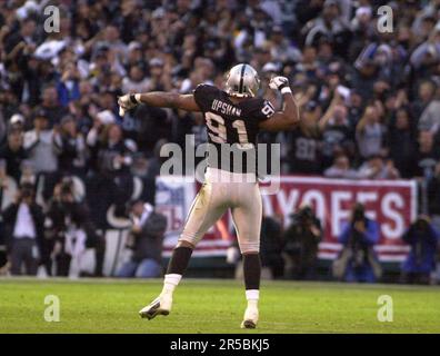 Oakland raiders regan upshaw 91 hi-res stock photography and images - Alamy