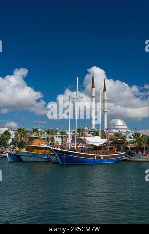 Harbour and mosque in Turgutreis, near Bodrum, Turkish Aegean, Aegean Sea, Turkey Stock Photo