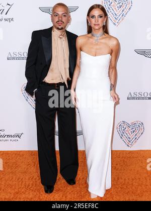 CENTURY CITY, LOS ANGELES, CALIFORNIA, USA - JUNE 02: Evan Ross and wife Ashlee Simpson Ross arrive at the 30th Annual Race To Erase MS Gala held at the Fairmont Century Plaza on June 2, 2023 in Century City, Los Angeles, California, United States. (Photo by Xavier Collin/Image Press Agency) Stock Photo