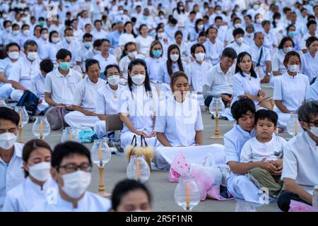 Pathum Thani, Thailand. 3rd June, 2023. Thousands of worshippers gathered at Thailand's Wat Dhammakaya temple to take part in a ceremony marking Vesak Bucha day, one of the most important holiday's in Theravada Buddhism. Over 100,000 LED lantern were arranged around the temple's central Cetiya dome into large patterns visible from the air depicting important periods of the Buddha's life. (Credit Image: © Adryel Talamantes/ZUMA Press Wire) EDITORIAL USAGE ONLY! Not for Commercial USAGE! Credit: ZUMA Press, Inc./Alamy Live News Stock Photo