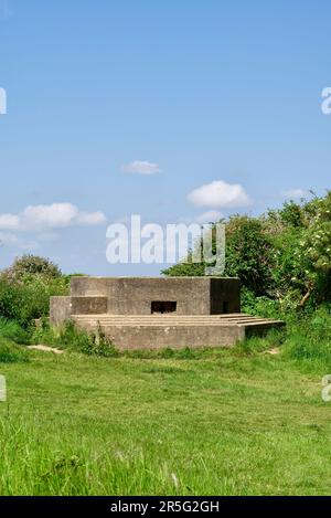 WW2 PILLBOX ON THE NAZE AT WALTON-ON-THE-NAZE. ESSEX UK Stock Photo - Alamy