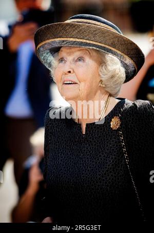 The Hague, Niederlande. 03rd June, 2023. Princess Beatrix of The Netherlands at the Lange Voorhout in The Hague, on June 03, 2023, to open the exhibition Voorhout Monumental, the open-air exhibition is organized by Pulchri Studio, an artists association and gallery for contemporary art Credit: Albert Ph vd Werf/Netherlands OUT/Point De Vue OUT/dpa/Alamy Live News Stock Photo