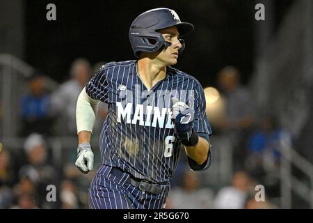 Miami infielder Dominic Pitelli runs to third base in the fifth