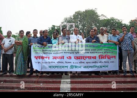 Dhaka, Bangladesh. 03rd June, 2023. Protesters hold placard expressing their opinion during the demonstration. The Bangladesh Christian Association held a 'Remembrance Meeting and Light Procession' program at the Central Shaheed Minar in the capital Dhaka to protest the bombing of the Baniachar Catholic Church in Gopalganj in 2001 and the killing of Sunil Gomez in the Banpara of Natore in 2016 and to demand justice. (Photo by Piyas Biswas/SOPA Images/Sipa USA) Credit: Sipa USA/Alamy Live News Stock Photo