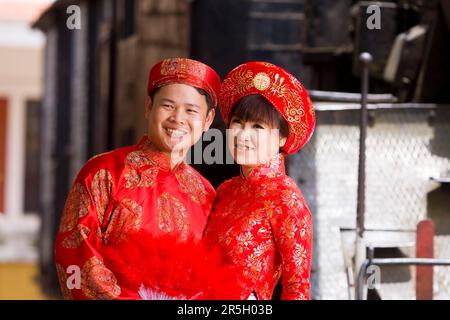 Vietnamese bride and groom, Dalat, Vietnam Stock Photo