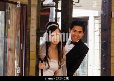 Vietnamese bride and groom, Dalat, Vietnam Stock Photo